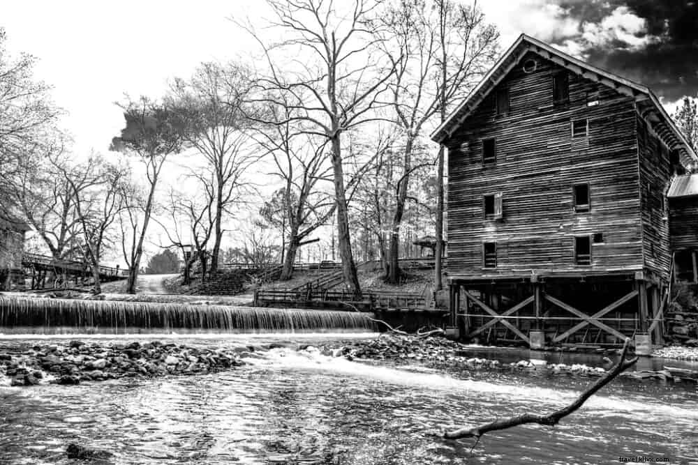 15 Stunning Places to Visit in Alabama: Beaches, Parks, and Historic Gems