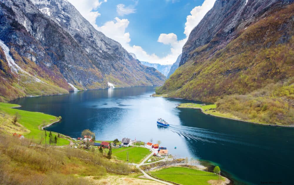 20 Most Breathtaking Places to Visit in Norway: Fjords, Islands, and Hidden Gems