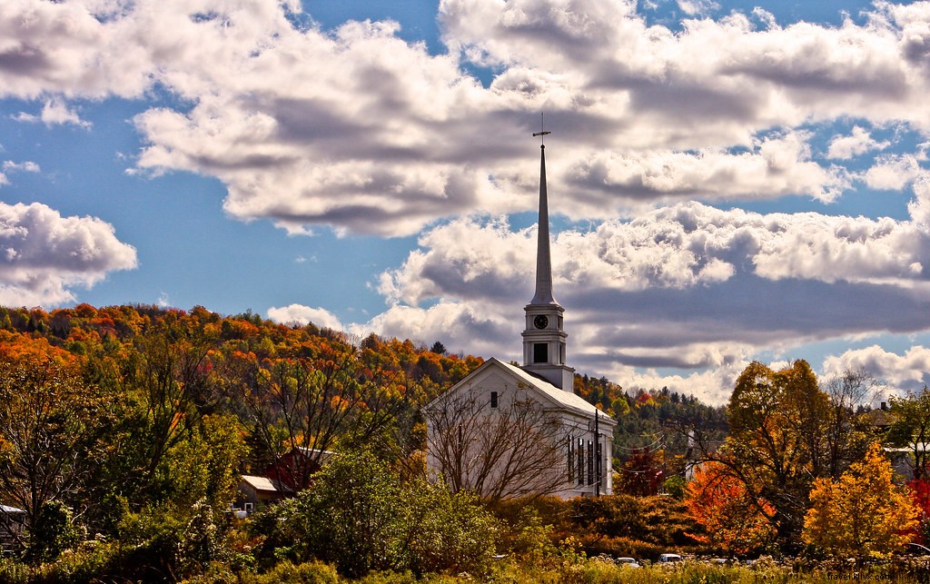 Top US Destinations for Stunning Fall Foliage: A Complete Guide