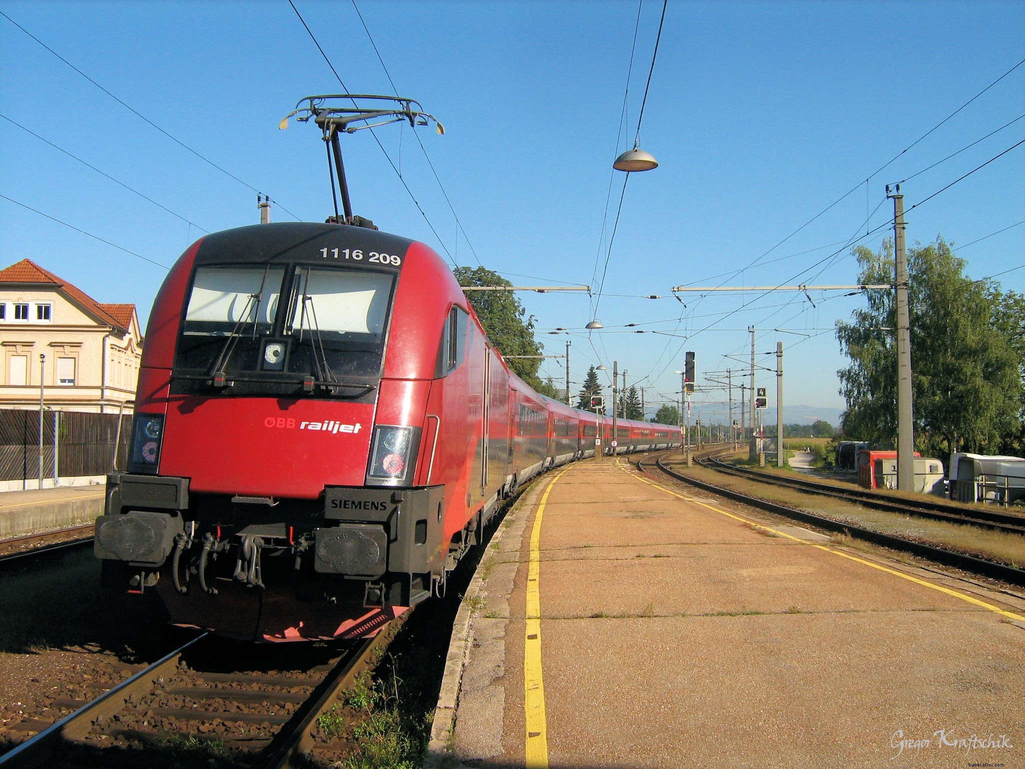Vienna to Prague by Train: Essential Tips, Booking Guide & What to Expect