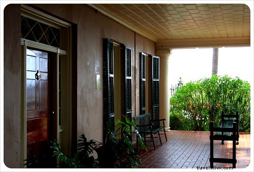 Discovering the Authentic South: An Insider s Guide to Charleston, South Carolina