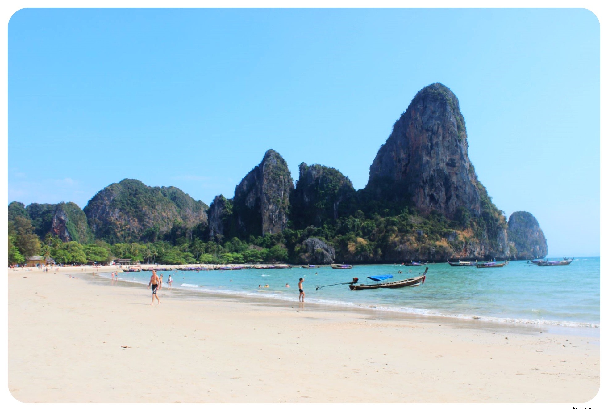 Top 5 Honeymoon Destinations for Foodie Couples: Romantic and Culinary Delights