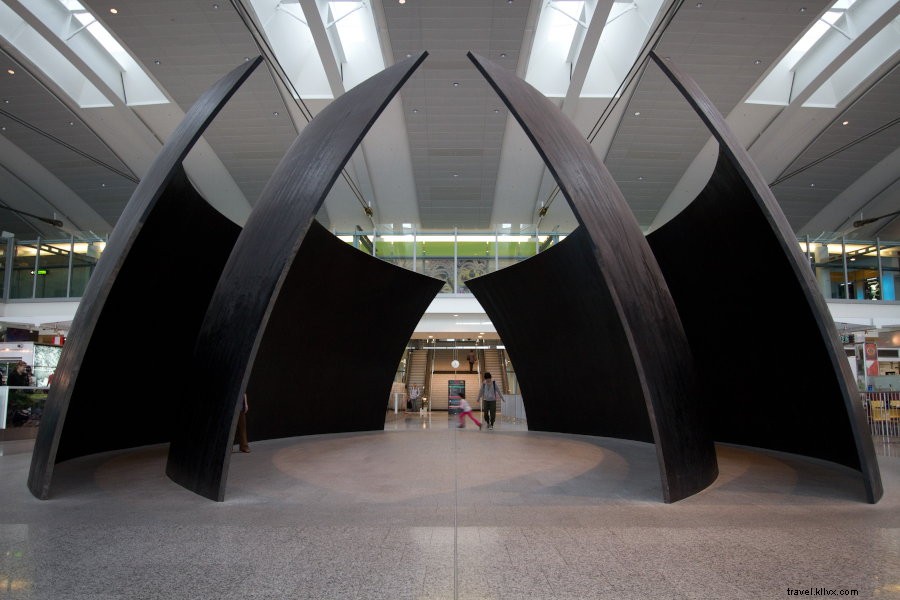 Top 5 Best Airports for Private Jets in Canada: Premier FBO Terminals