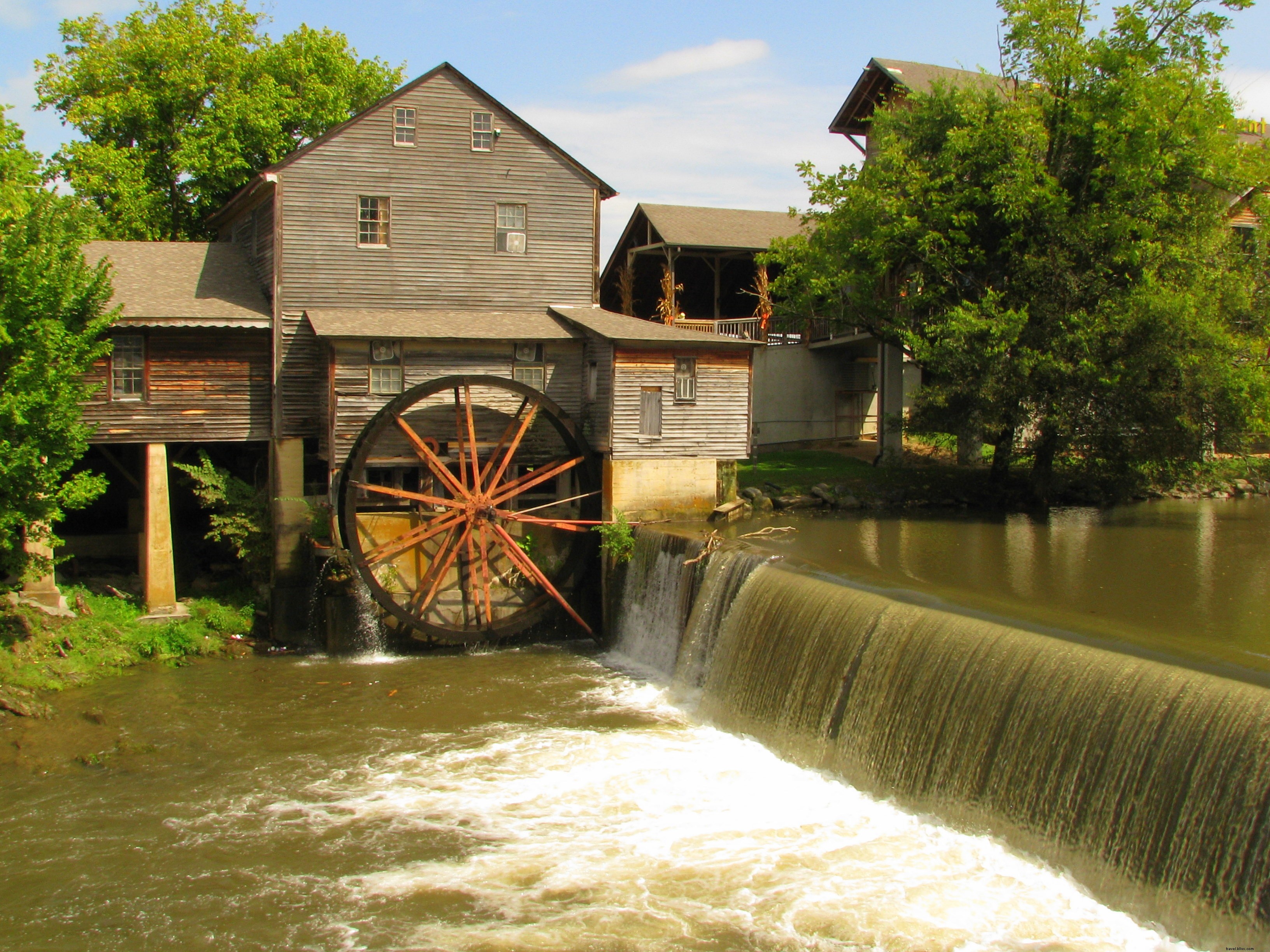 5 Must-Do Activities for an Unforgettable Girls  Getaway in Pigeon Forge