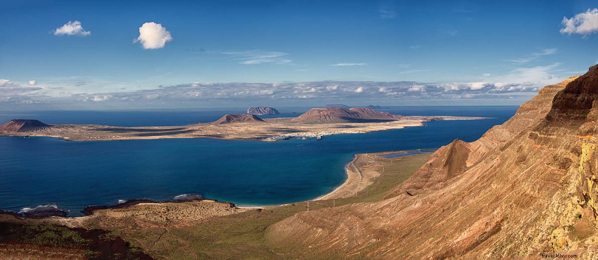 Explore Lanzarote s Lunar Landscapes: Ultimate Guide to Timanfaya National Park