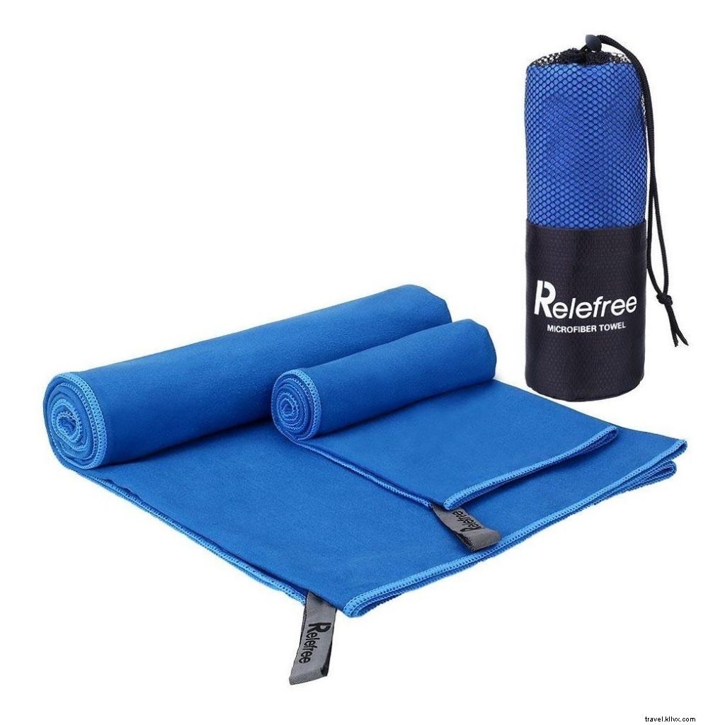 2017 Holiday Gift Guide for Globetrotters: Expert Picks for Travelers + Exclusive Giveaways