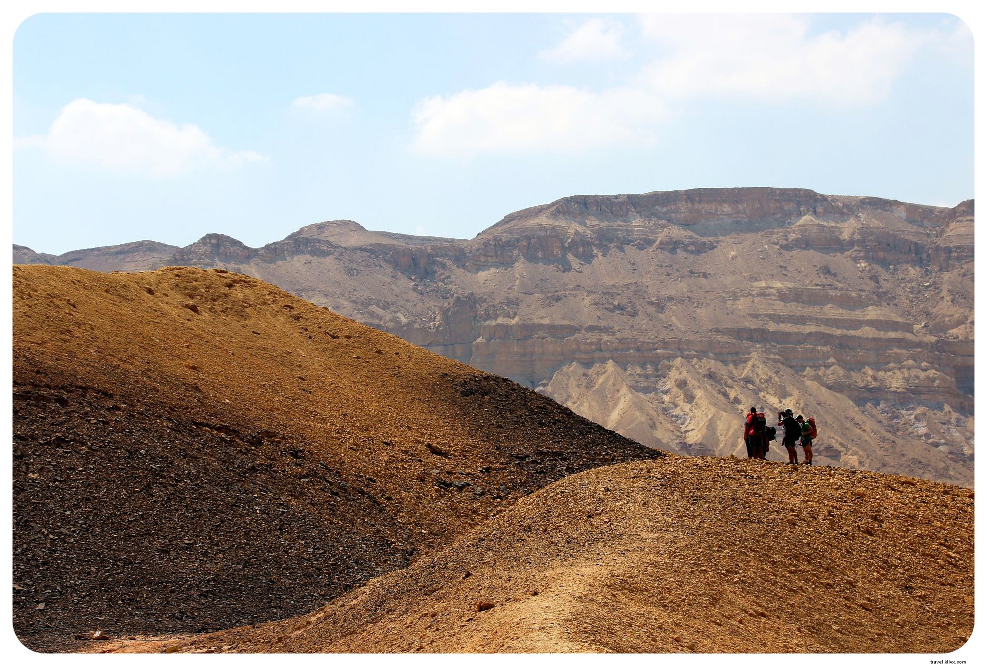 10 Must-Have Essentials for a Successful Day Hike: Expert Packing Checklist