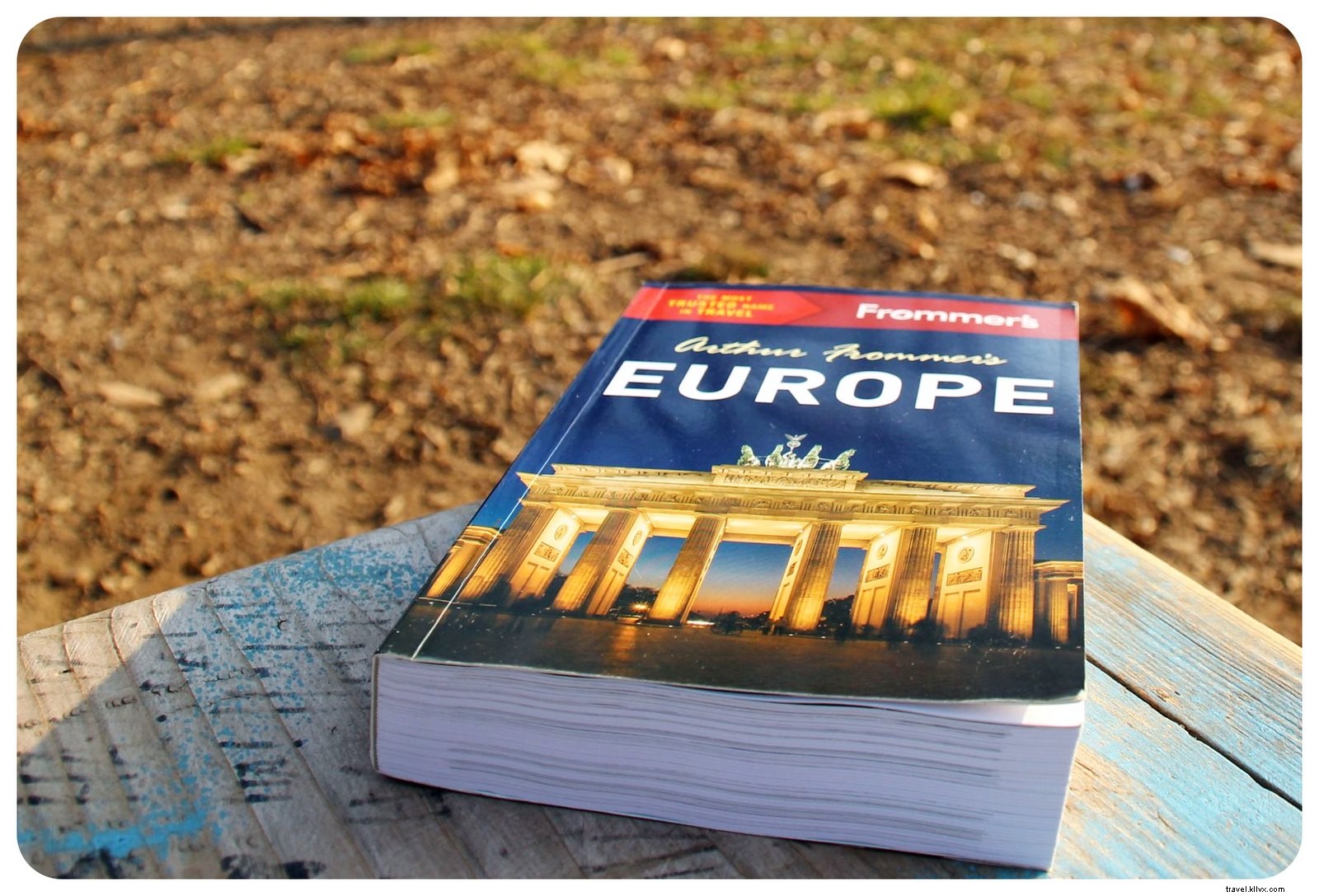 Best Holiday Gifts for Globetrotters: 2015 Edition + Guidebook Giveaway