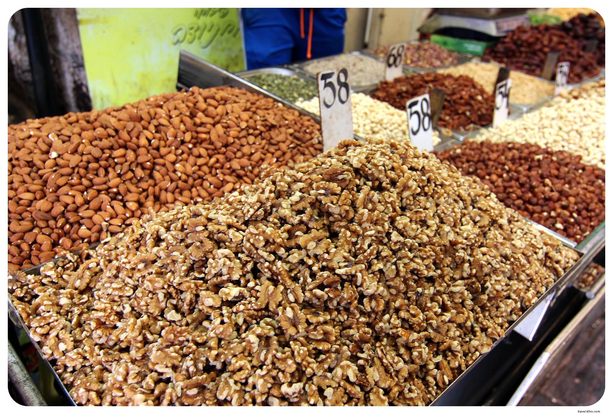 Top 5 Healthy Travel Snacks: Stay Nourished and Energized on the Go