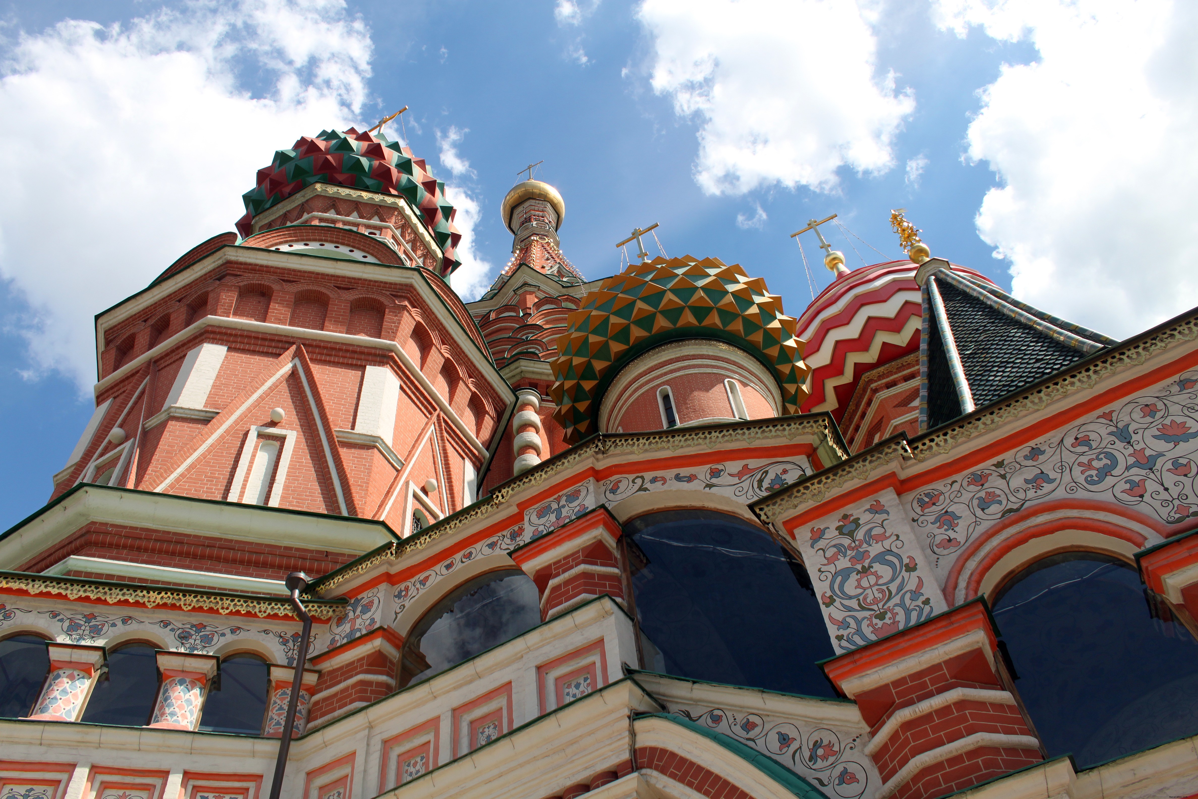 Best Places to Visit in Moscow: Iconic Landmarks, Stunning Parks, and Top Restaurants