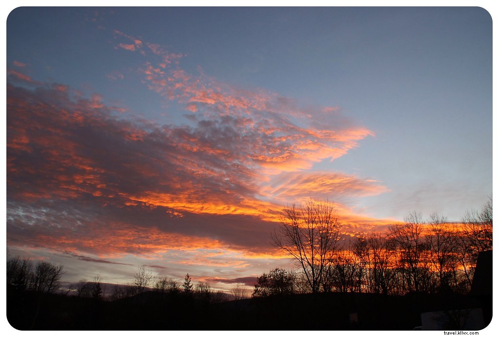 Ultimate New York Fall Foliage Road Trip: Scenic Drives, Hikes & Charming Towns