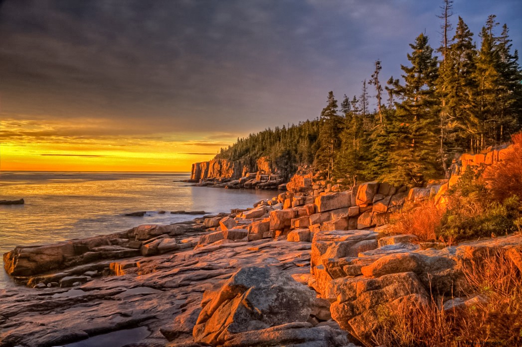 Top 5 Best Places for Stunning Fall Foliage in New England: Scenic Drives and Stays