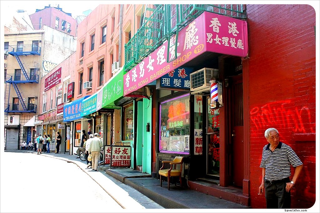 Little Italy and Chinatown: Neighbors Worlds Apart – Busting Myths on a NYC Food Tour
