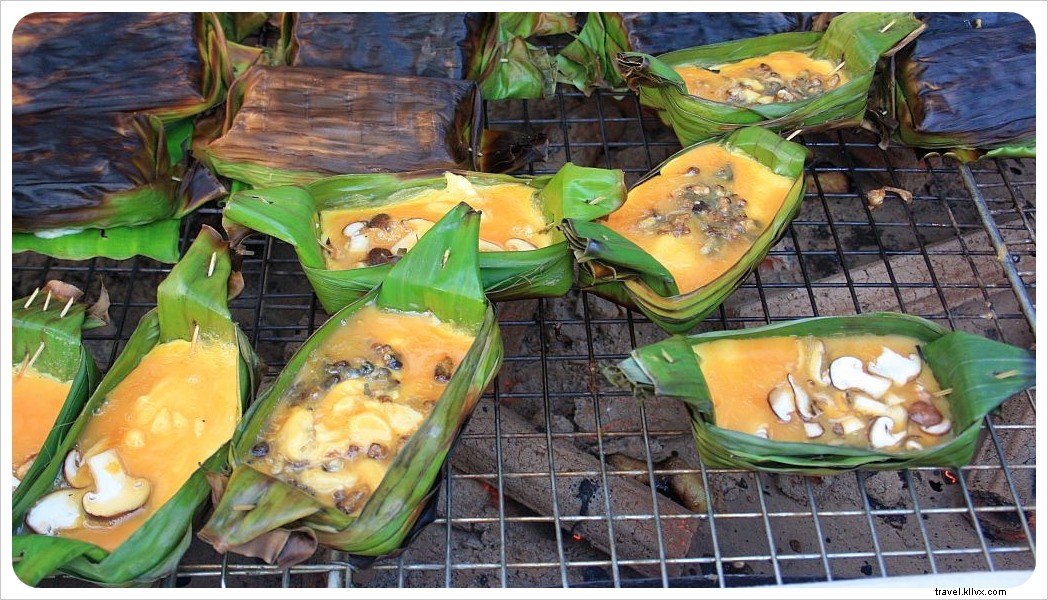 Exploring Thailand s Vibrant Street Food Scene: A Vegetarian s Delight in Bustling Markets