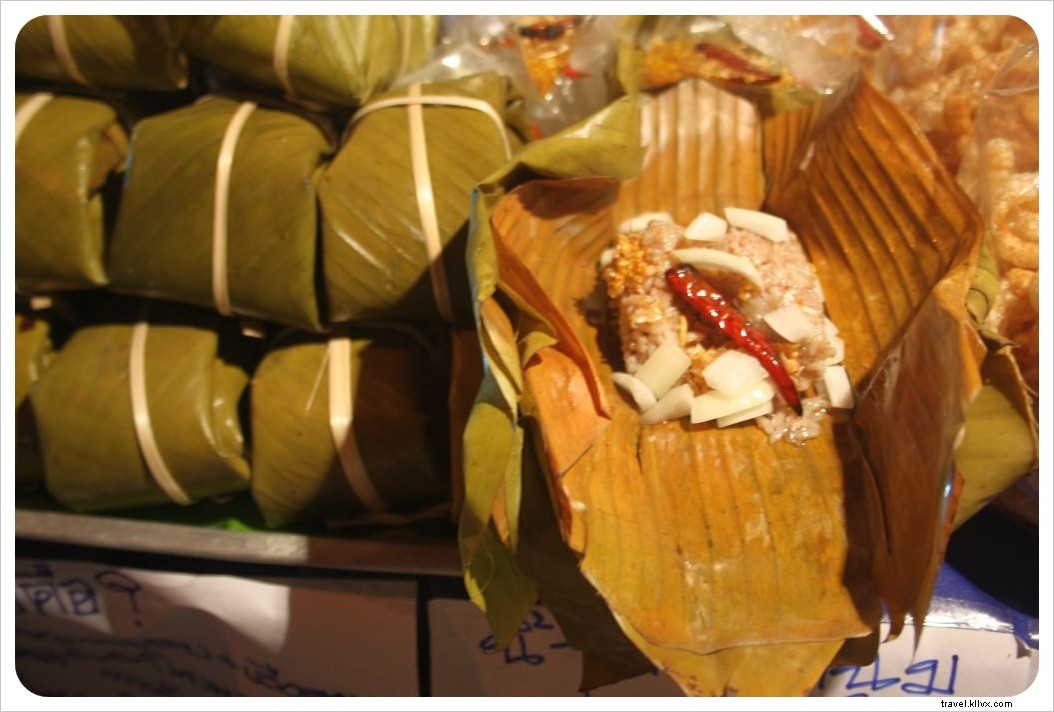 Exploring Thailand s Vibrant Street Food Scene: A Vegetarian s Delight in Bustling Markets