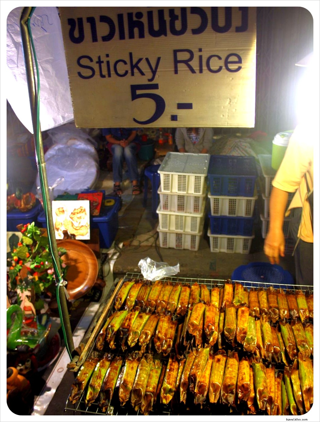 Exploring Thailand s Vibrant Street Food Scene: A Vegetarian s Delight in Bustling Markets