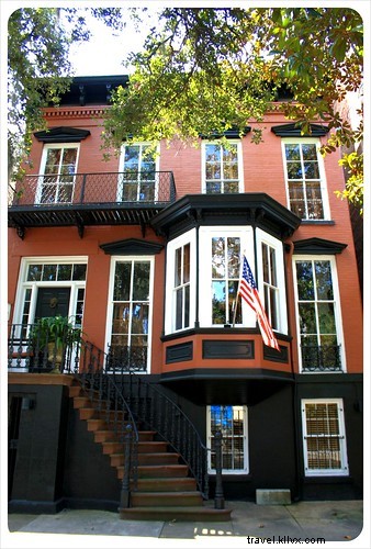 Discover the Enchanting Charm of Savannah, Georgia: Stunning Road Trip Photos