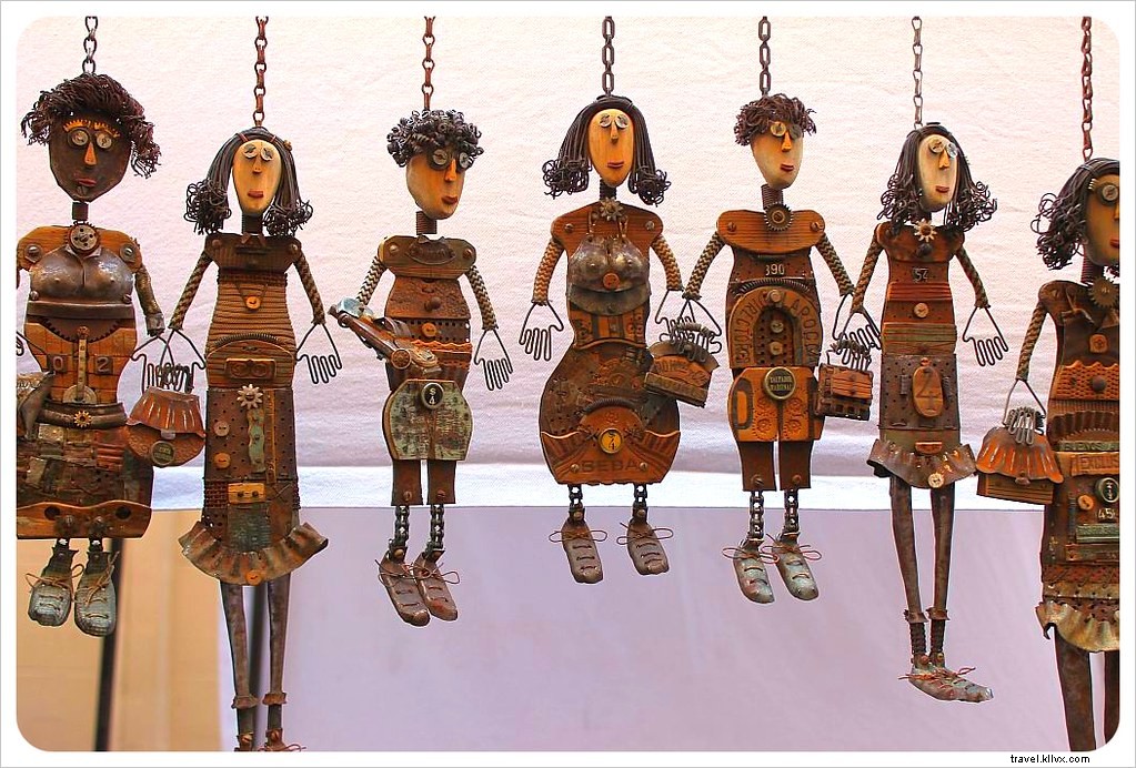 Photo Essay: Discover the Vibrant San Telmo Sunday Antiques Market in Buenos Aires