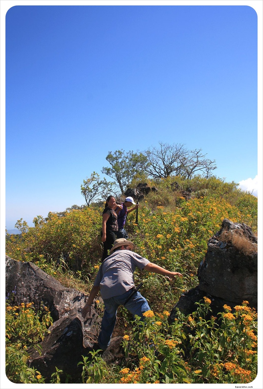 Epic Hike to Laguna de Alegria: From Easy Trail to Mountaineering Adventure in El Salvador
