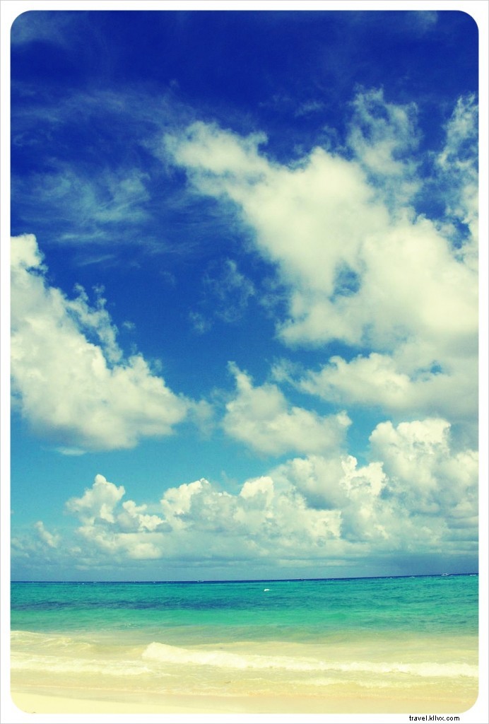 The Two Faces of Playa del Carmen: Exploring the Iconic Fifth Avenue from Tourist Haven to Local Reality