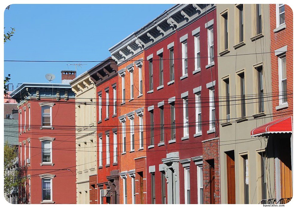 Williamsburg, Brooklyn: NYC s Dynamic Hipster Haven and Emerging Hotspot