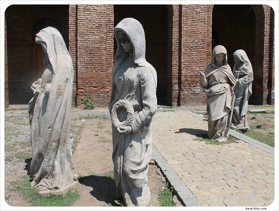 Santiago s Hidden Sculptures: A Captivating Photo Essay on Chile s Public Art