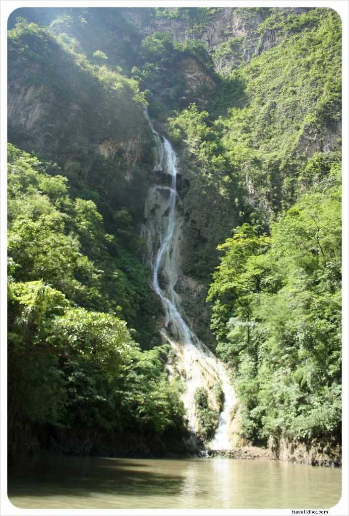 Sumidero Canyon: Stunning Natural Beauty, Abundant Wildlife, and Environmental Challenges