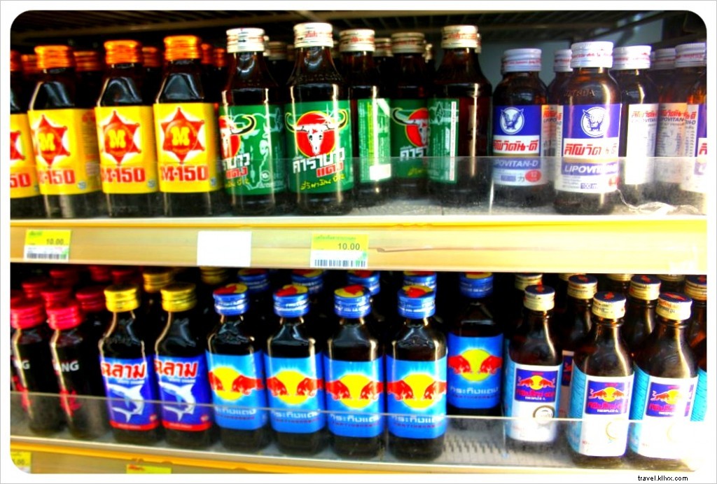 First Impressions of Thailand: A Traveler s Delight in the Land of Smiles