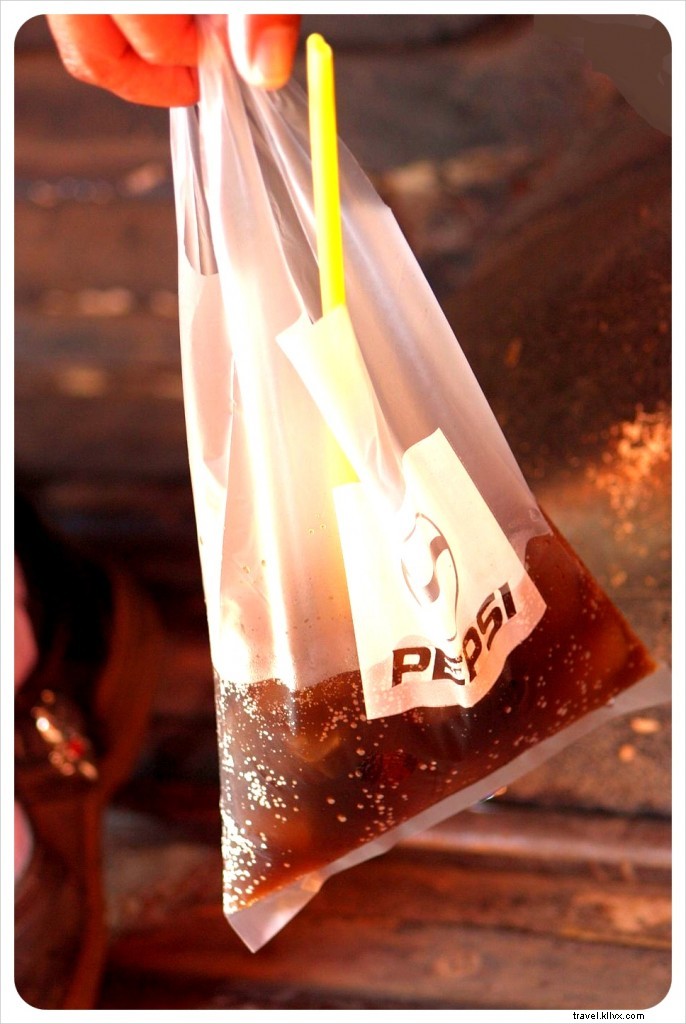 First Impressions of Thailand: A Traveler s Delight in the Land of Smiles