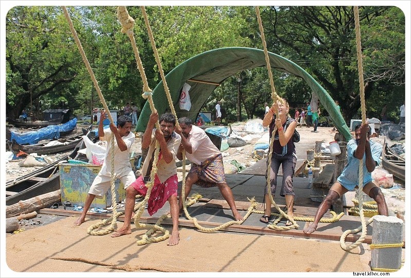 The Rigorous Daily Lives of South India s Fishermen: Chinese Nets in Kochi and Traditional Hauls in Kovalam
