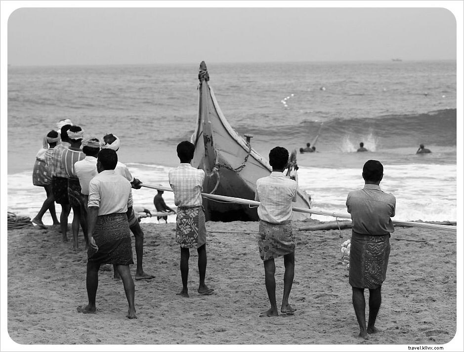 The Rigorous Daily Lives of South India s Fishermen: Chinese Nets in Kochi and Traditional Hauls in Kovalam