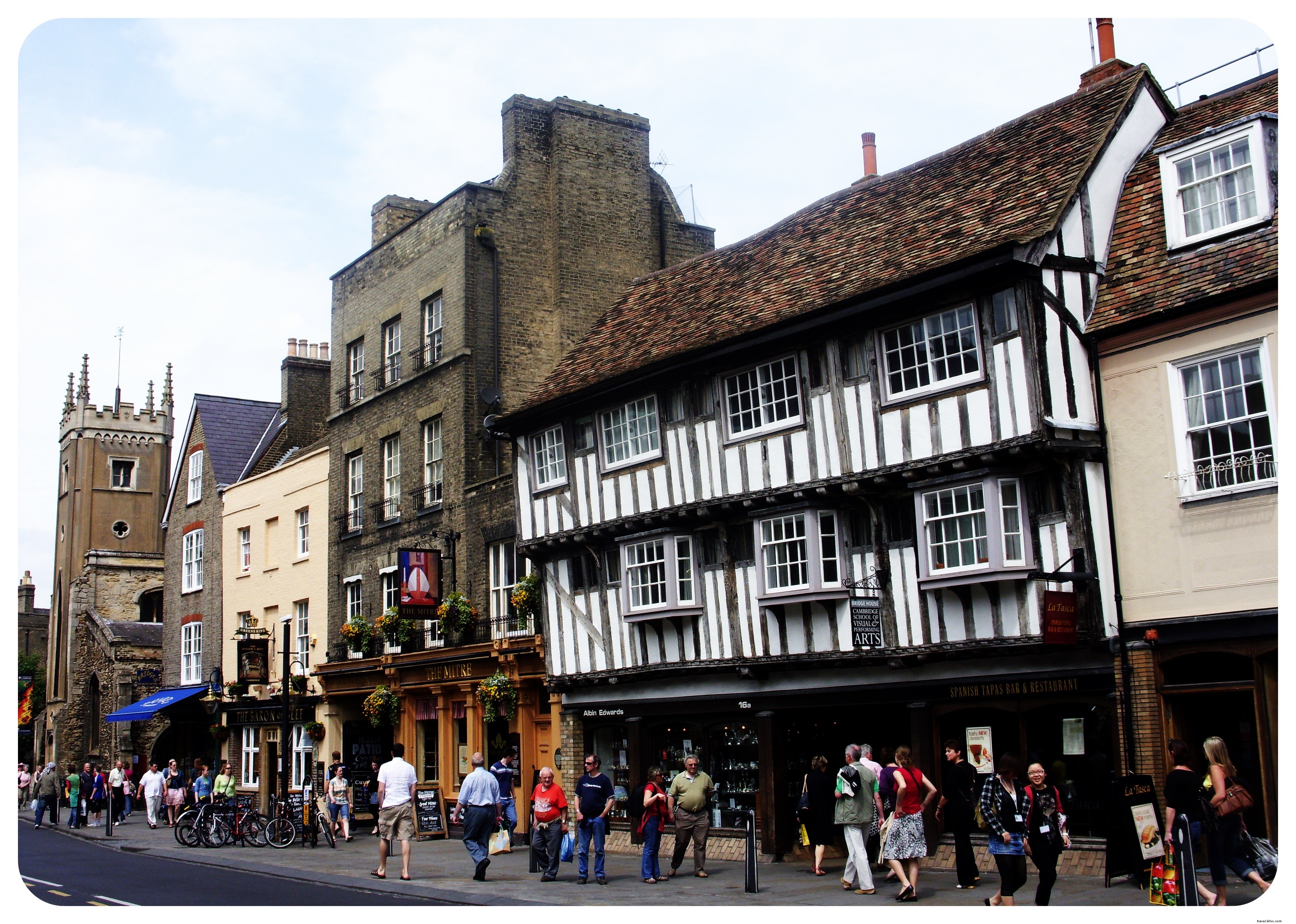 Top 5 Weekend Getaways from London: Rejuvenating Escapes Within 1 Hour