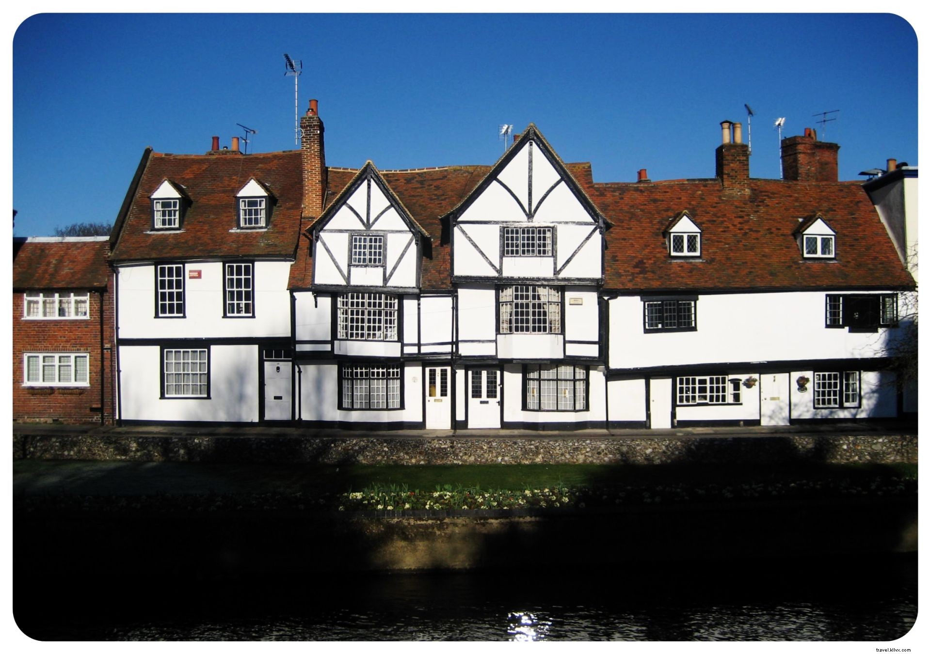 Top 5 Weekend Getaways from London: Rejuvenating Escapes Within 1 Hour