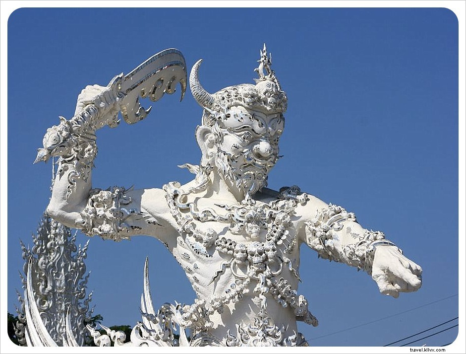 Wat Rong Khun: Chiang Rai s Iconic White Temple – A Surreal Masterpiece Rivalling Gaudí