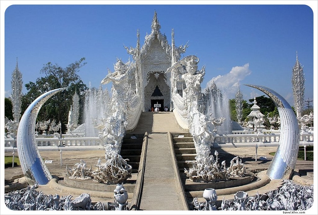 Wat Rong Khun: Chiang Rai s Iconic White Temple – A Surreal Masterpiece Rivalling Gaudí