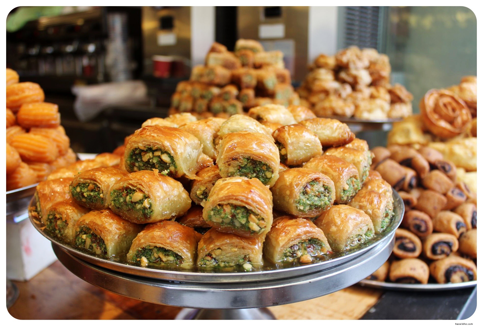 The 6 Best Bakeries in Chicago: Top Spots for Irresistible Pastries