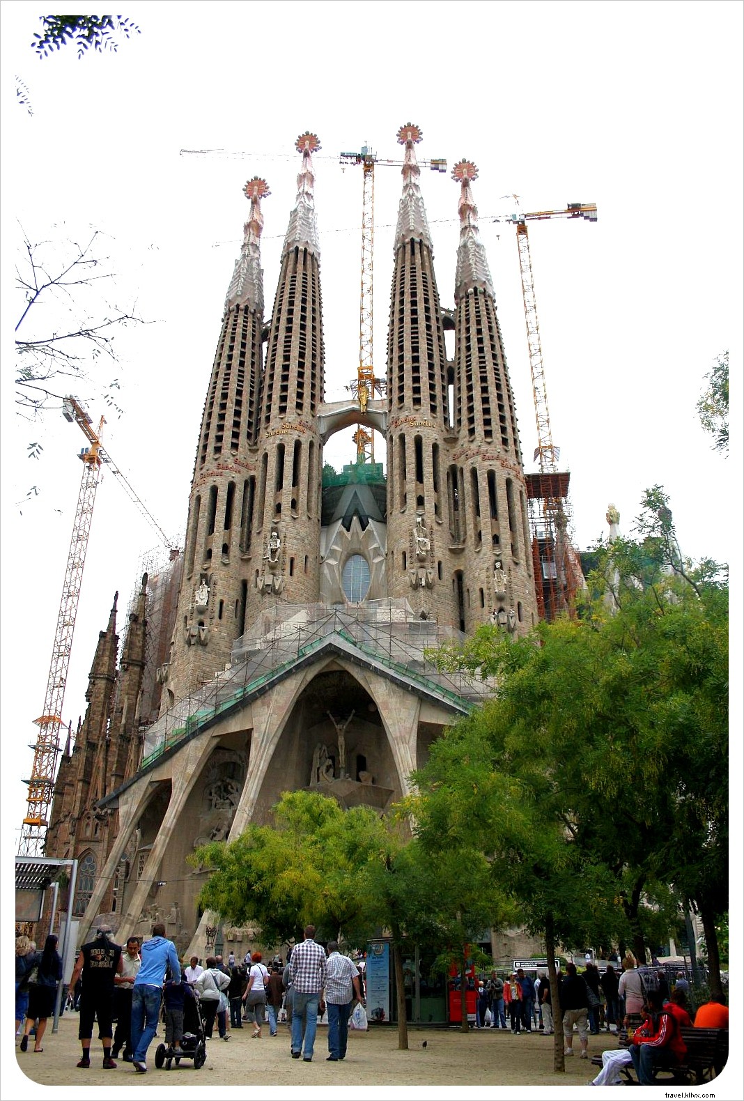 Discover Antoni Gaudí s Iconic Masterpieces in Barcelona: Your Essential Guide