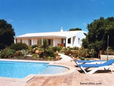 Escape Algarve Summer Crowds: Expert Tips for a Serene Portuguese Holiday