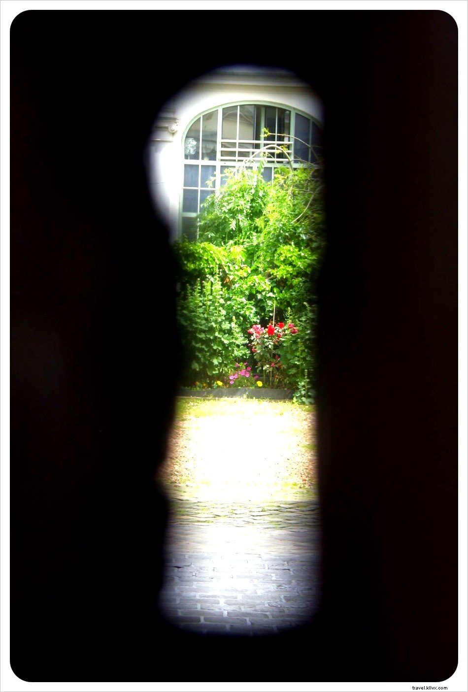 Discover Authentic Paris Romance: Insider Tips Beyond the Tourist Trail