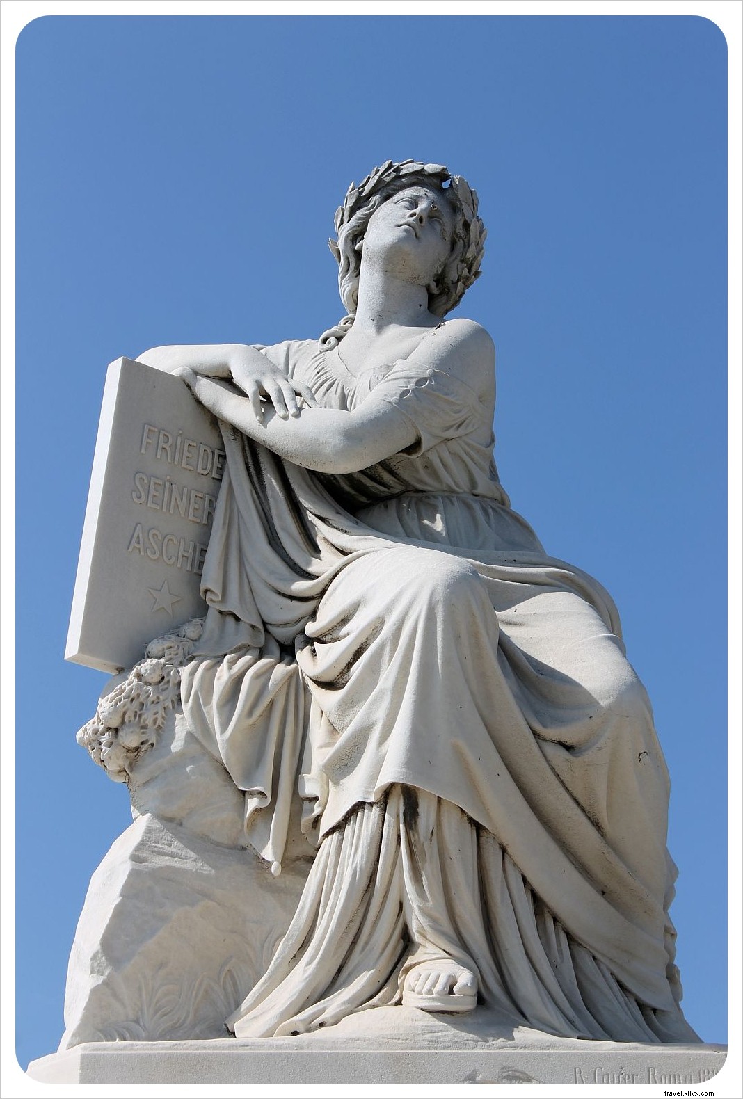 Discover Valparaíso s Soul: Tales from the Cementerio de Disidentes