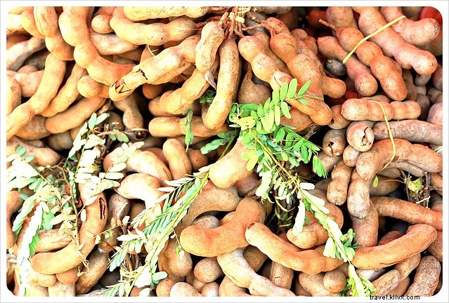 Photo Essay: Vibrant Markets of Cambodia – Exotic Fruits, Street Food, and Local Life