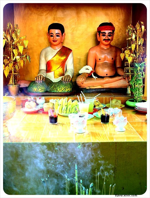 Photo Essay: Vibrant Markets of Cambodia – Exotic Fruits, Street Food, and Local Life