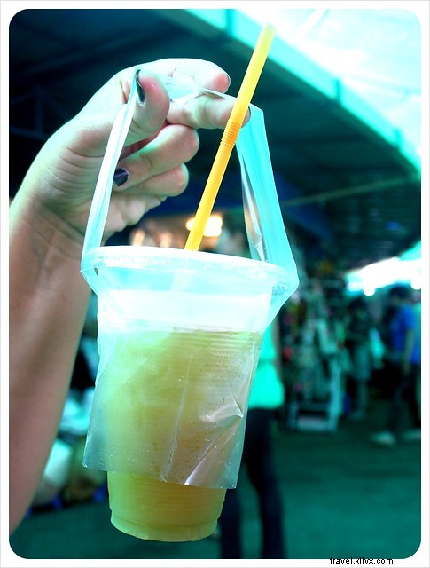 Photo Essay: Vibrant Markets of Cambodia – Exotic Fruits, Street Food, and Local Life