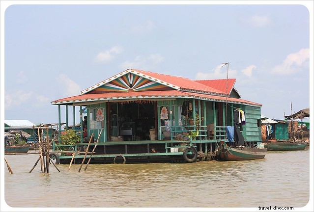 Life on Lake Tonle Sap: Exploring Cambodia s Thriving Floating Village of Chong Khneas