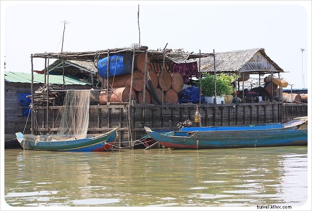 Life on Lake Tonle Sap: Exploring Cambodia s Thriving Floating Village of Chong Khneas