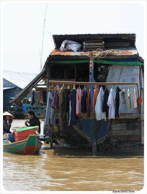 Life on Lake Tonle Sap: Exploring Cambodia s Thriving Floating Village of Chong Khneas