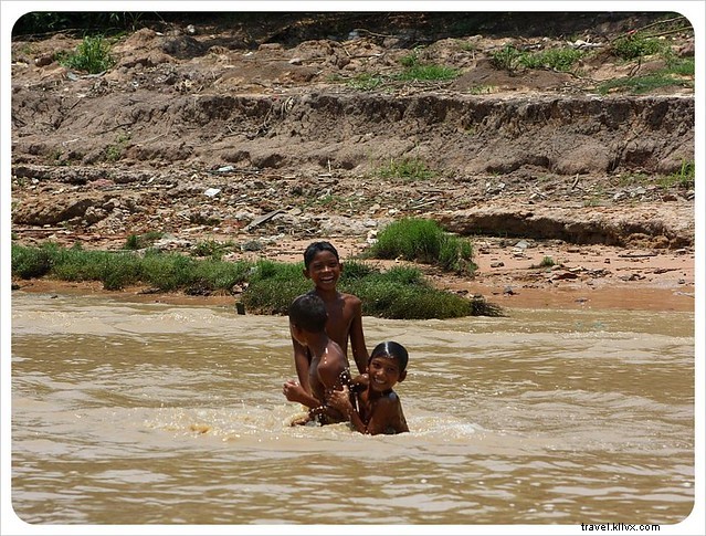 Life on Lake Tonle Sap: Exploring Cambodia s Thriving Floating Village of Chong Khneas