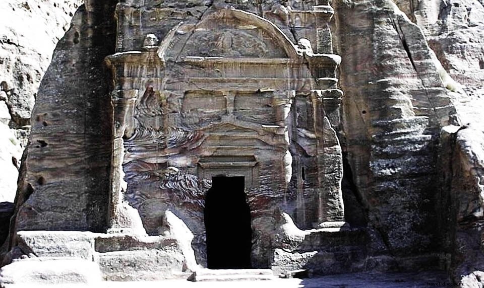 Discover Petra in Jordan: Why This Ancient Rock City Makes the Middle East Unmissable