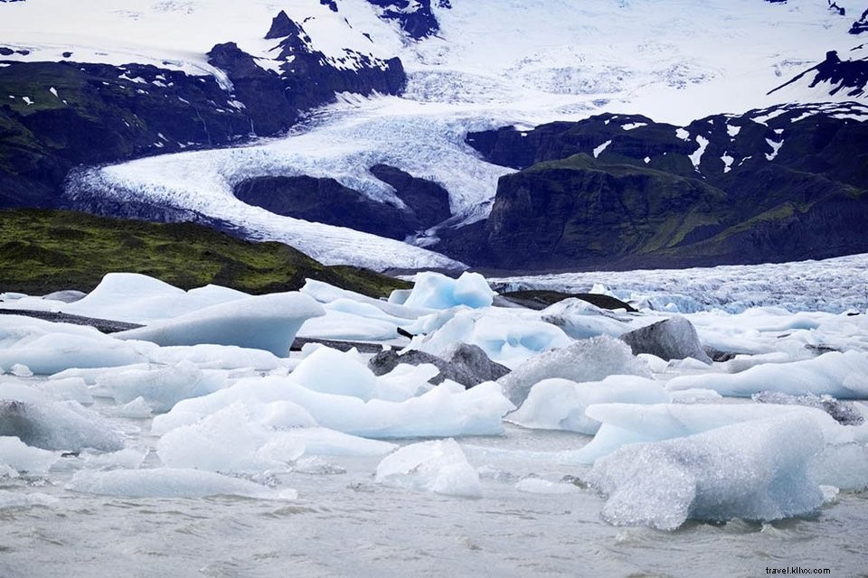 Discover Fjallsárlón Iceberg Lagoon: Iceland s Stunning Vatnajökull Gem