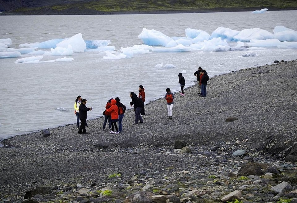Discover Fjallsárlón Iceberg Lagoon: Iceland s Stunning Vatnajökull Gem